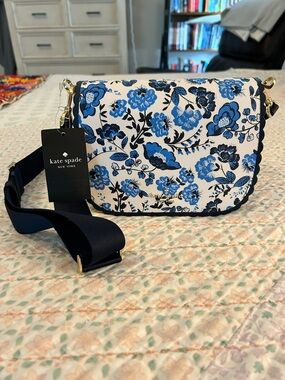 NWT Kate Spade New York Madison Peacock Navy & White Printed Floral Saddle Bag